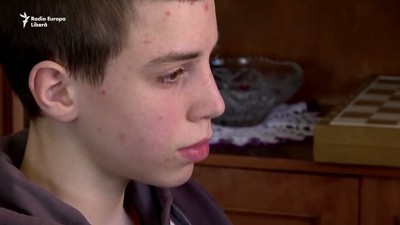 Un elev ucrainean retrăiește clipele în care un soldat rus i-a ucis cu sânge rece tatăl