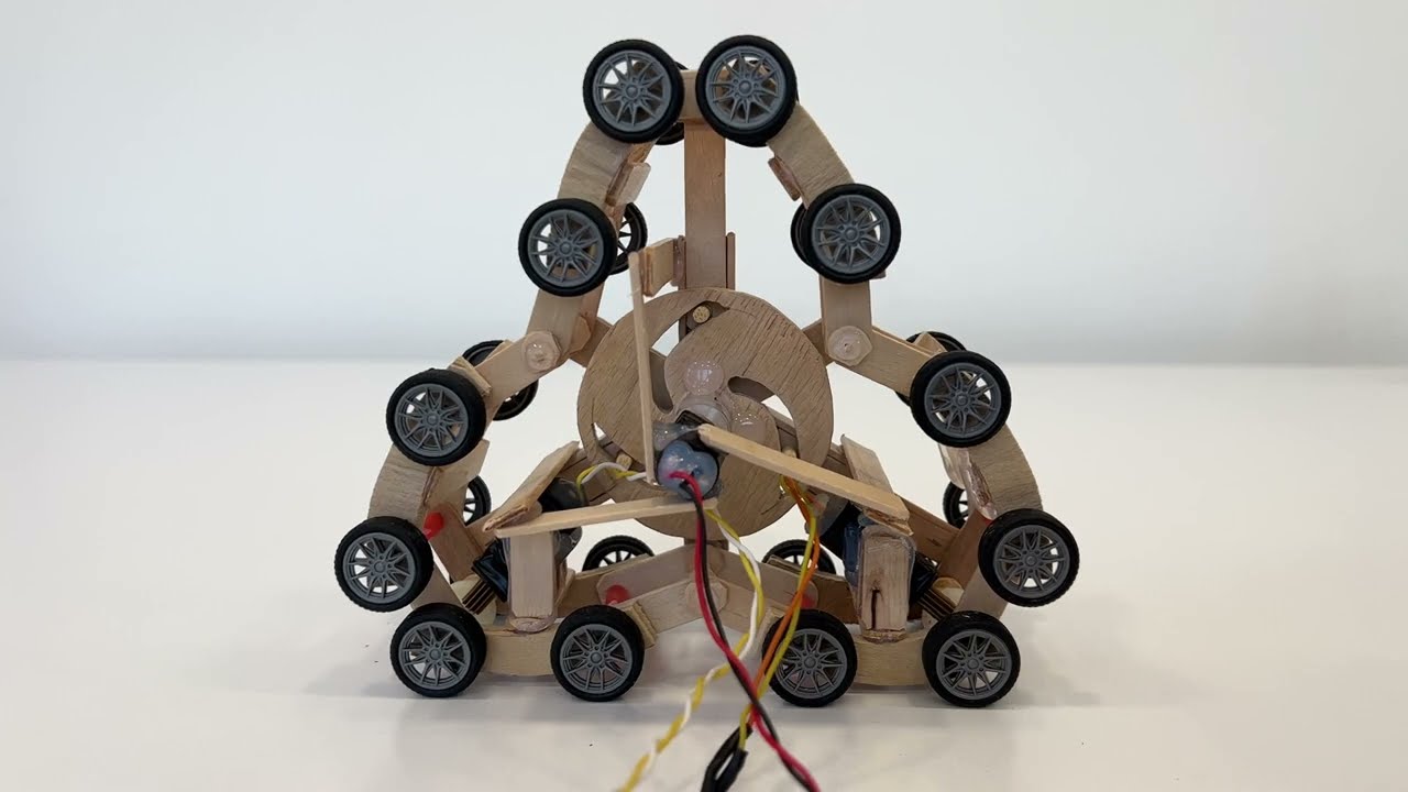 Hummer with reconfigurable wheel track DARPA GXV T