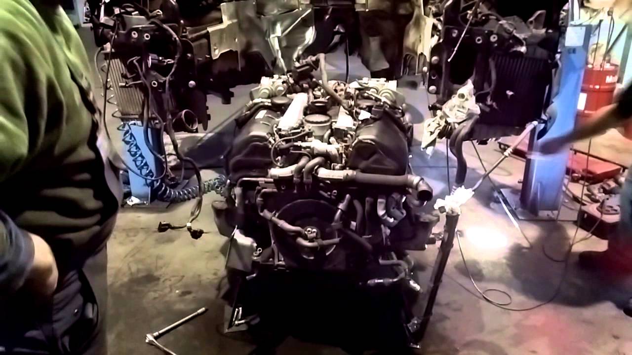 Demontaż silnika V10 TDI