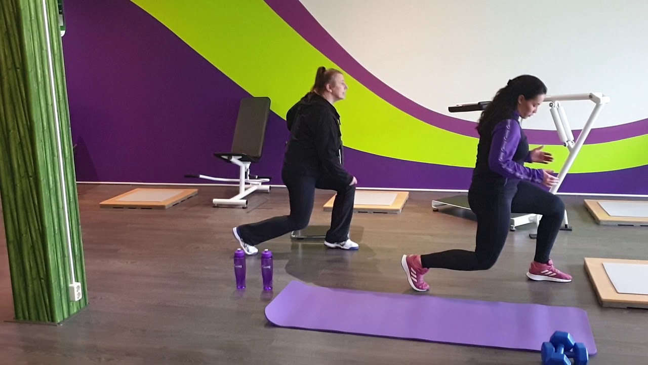 Home workout door Curves Groningen