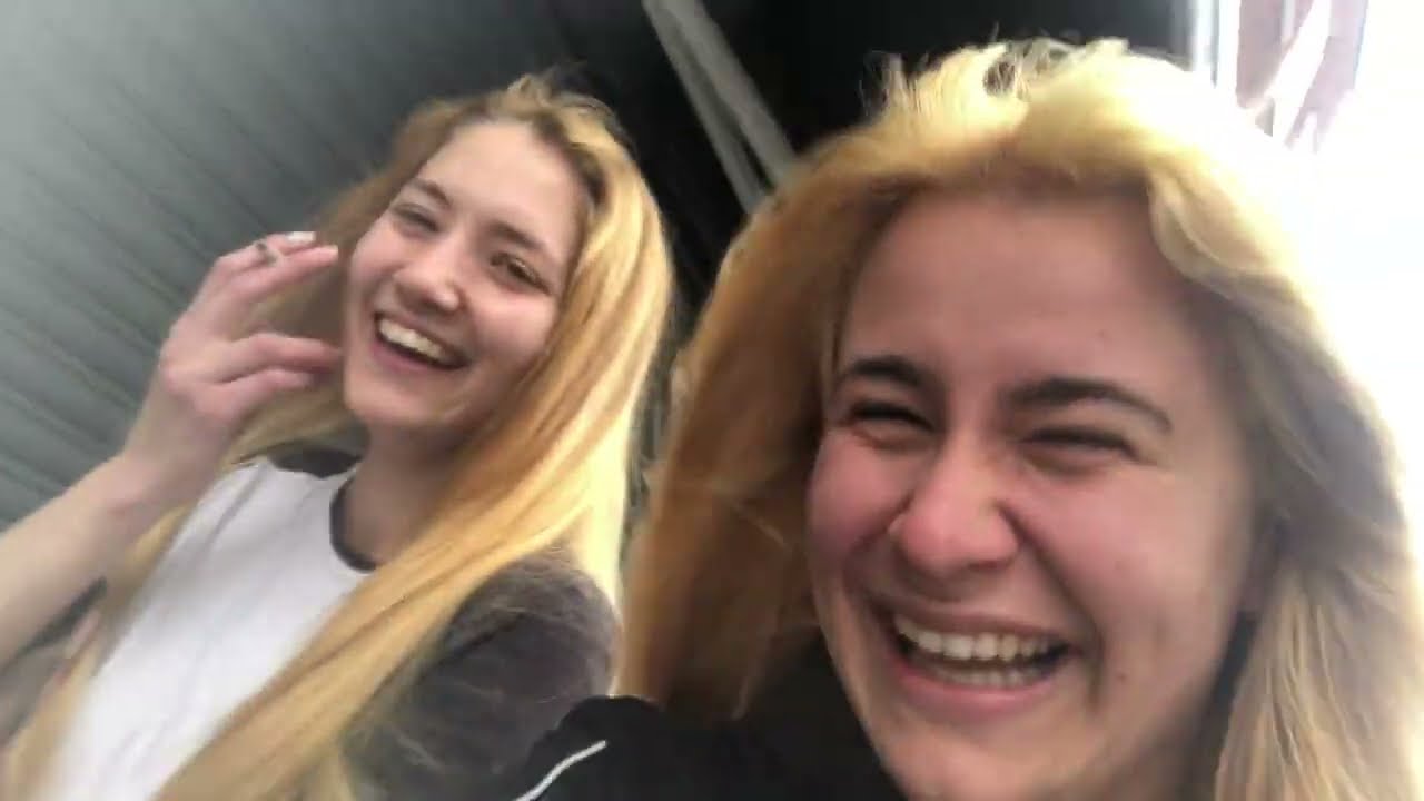 DYING OUR HAIR 'BLONDE'