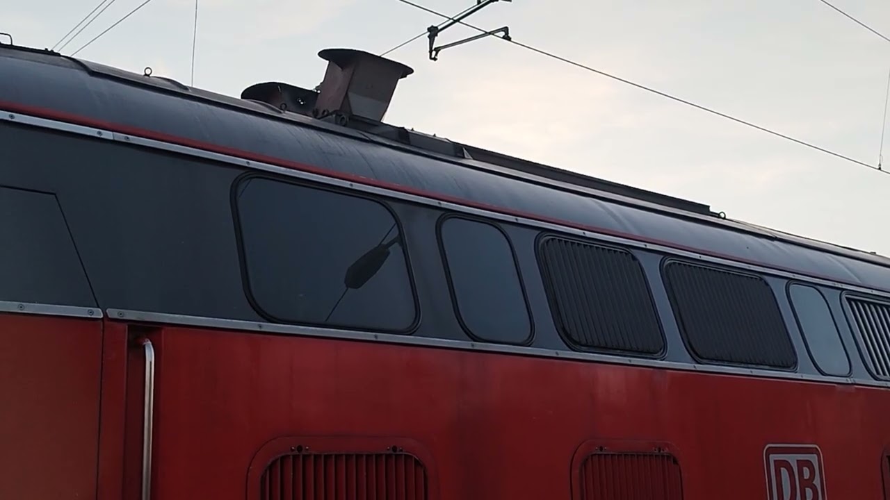 218 414 - 1 am Bahnhof Hof. #trainspotting