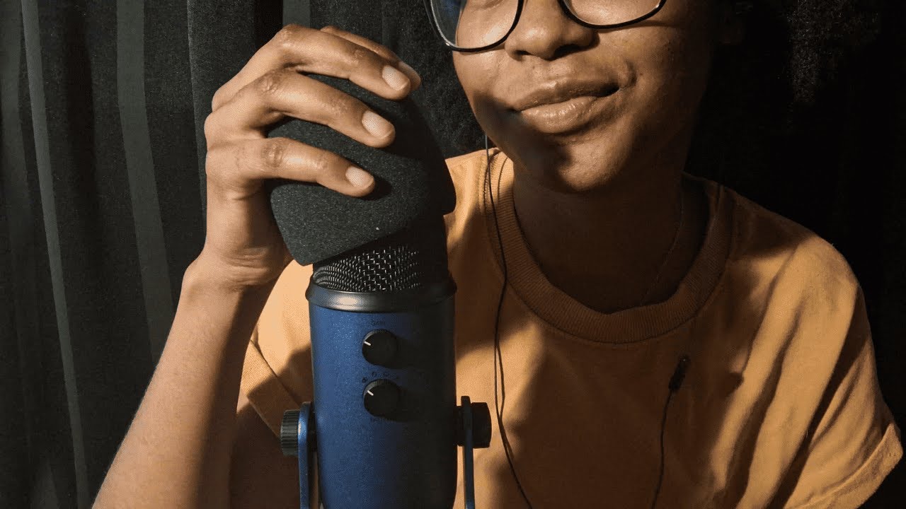 ASMR Tongue Fluttering & Mic Pumping😝🎤