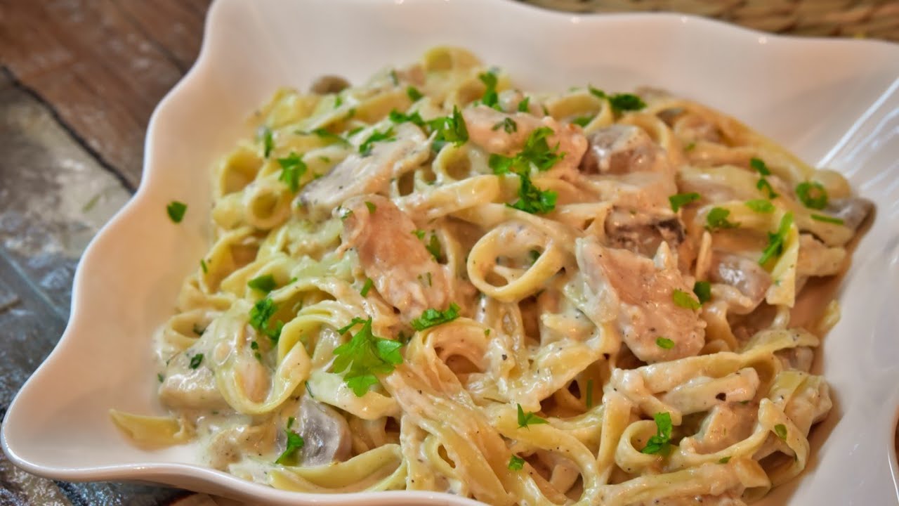 الطعم ولا غلطه!!معكرونة الفوتشيني بالصلصه البيضاء بطريقة افخم المطاعم  Fuchini Pasta