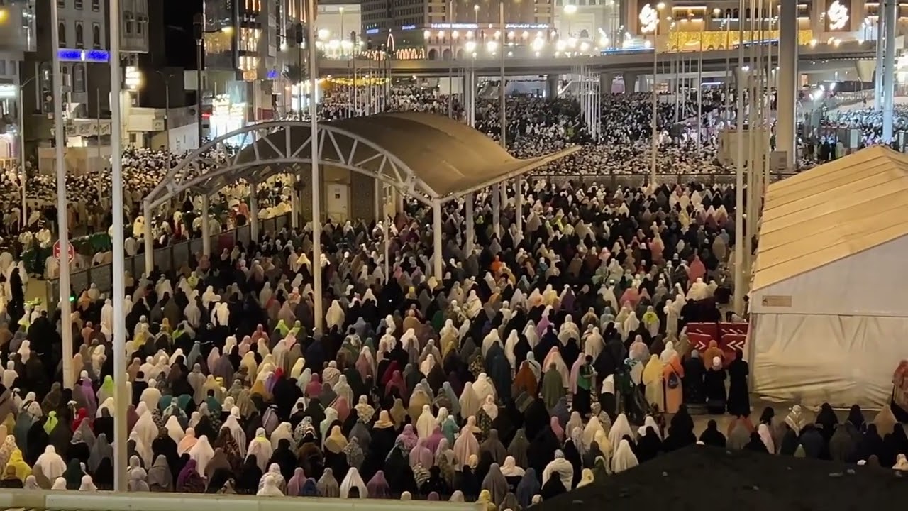 الشيخ ياسر الدوسري يفاجئ الجميع ف صلاة العشاء بقراته الافضل بجد مبهر 10/ رمضان 1447 /هـ  