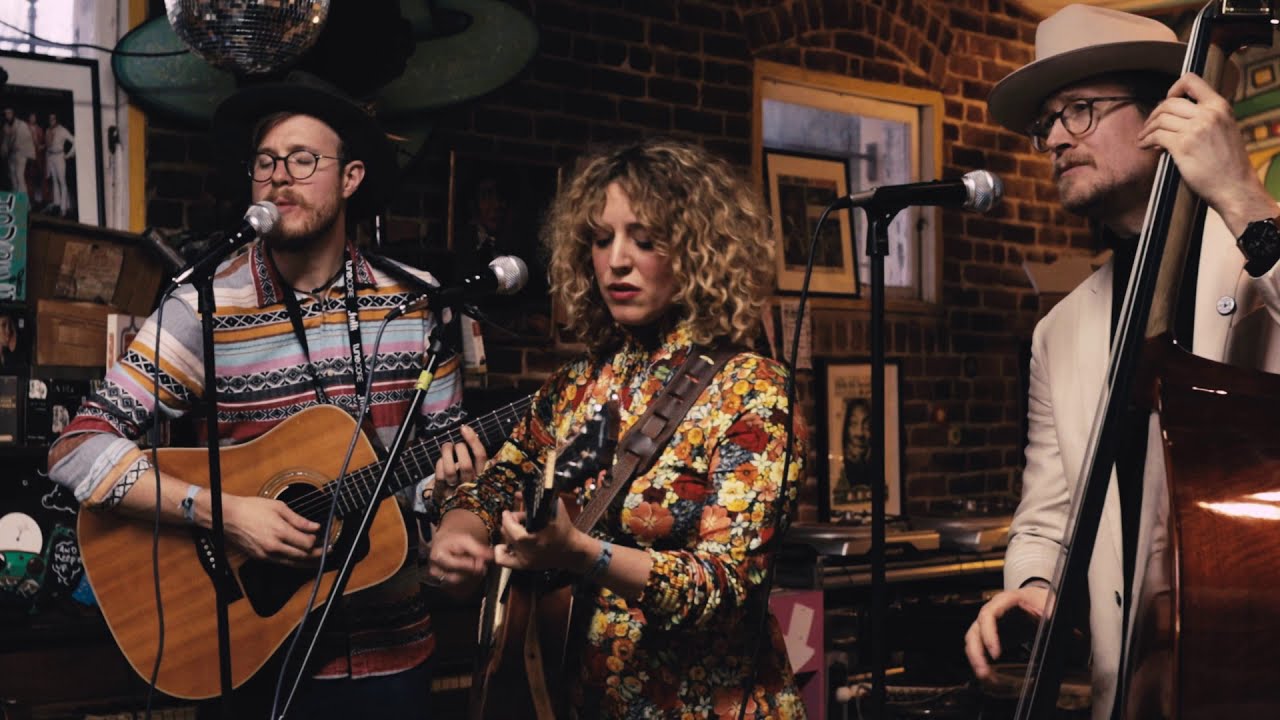 Lauren Housley - What's Troubling You Child? (Live @ Euclid Records, New Orleans)
