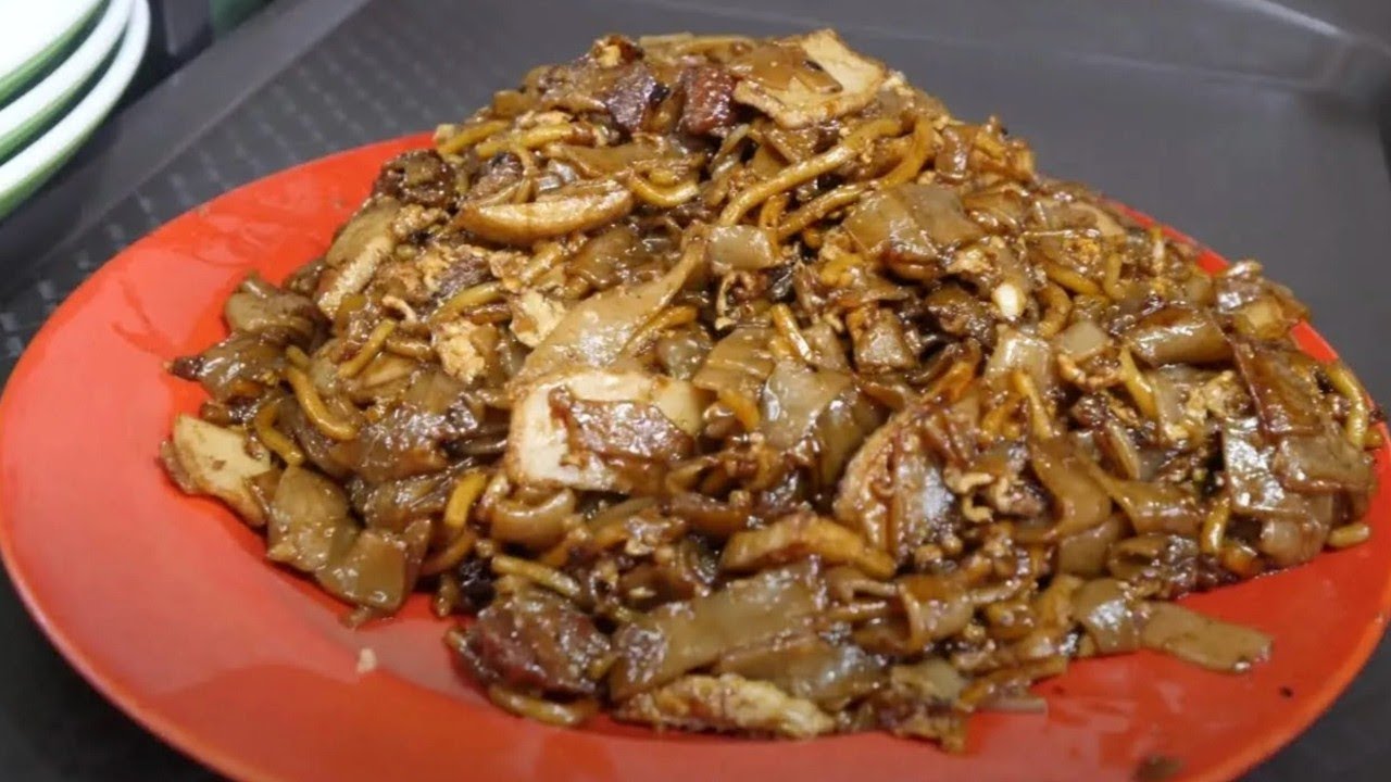 Top #1 Char Kway Teow in Singapore! | We Found The Best Fried Kway Teow?