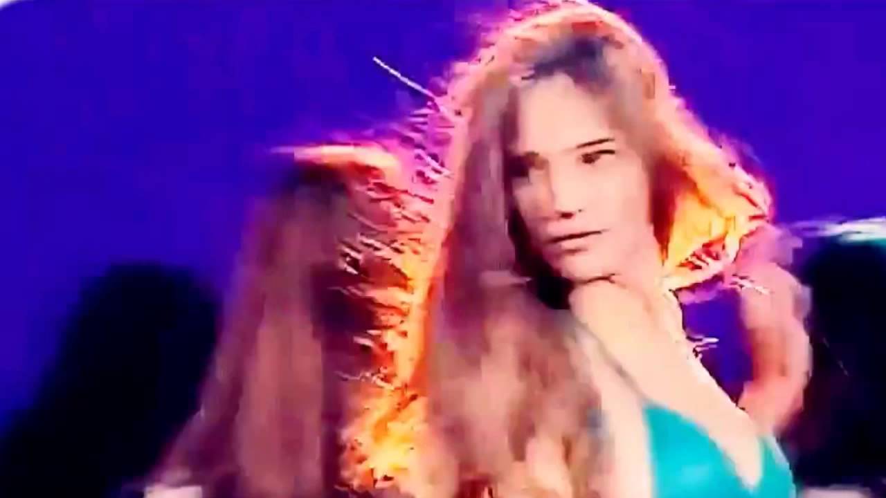 rebelde way || right round