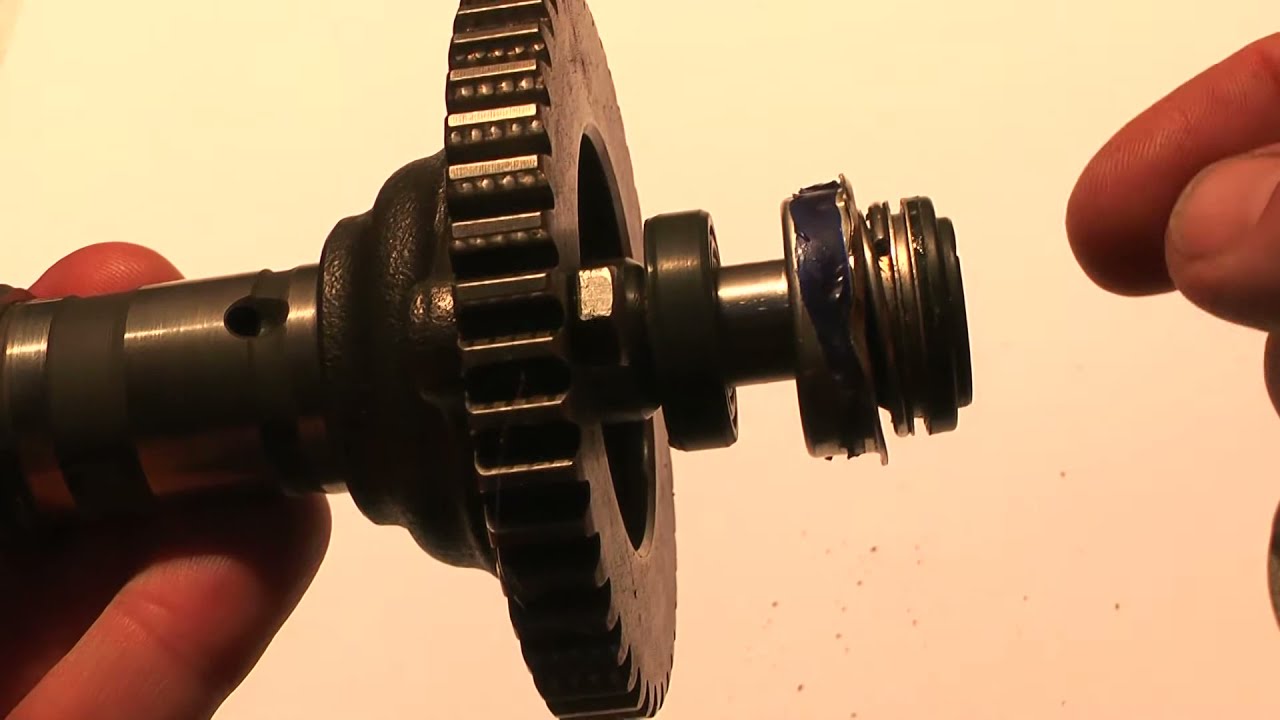CX500 in-place repair of water-pump mechanical seal. Güllepumpe Wasserpumpendichtung.