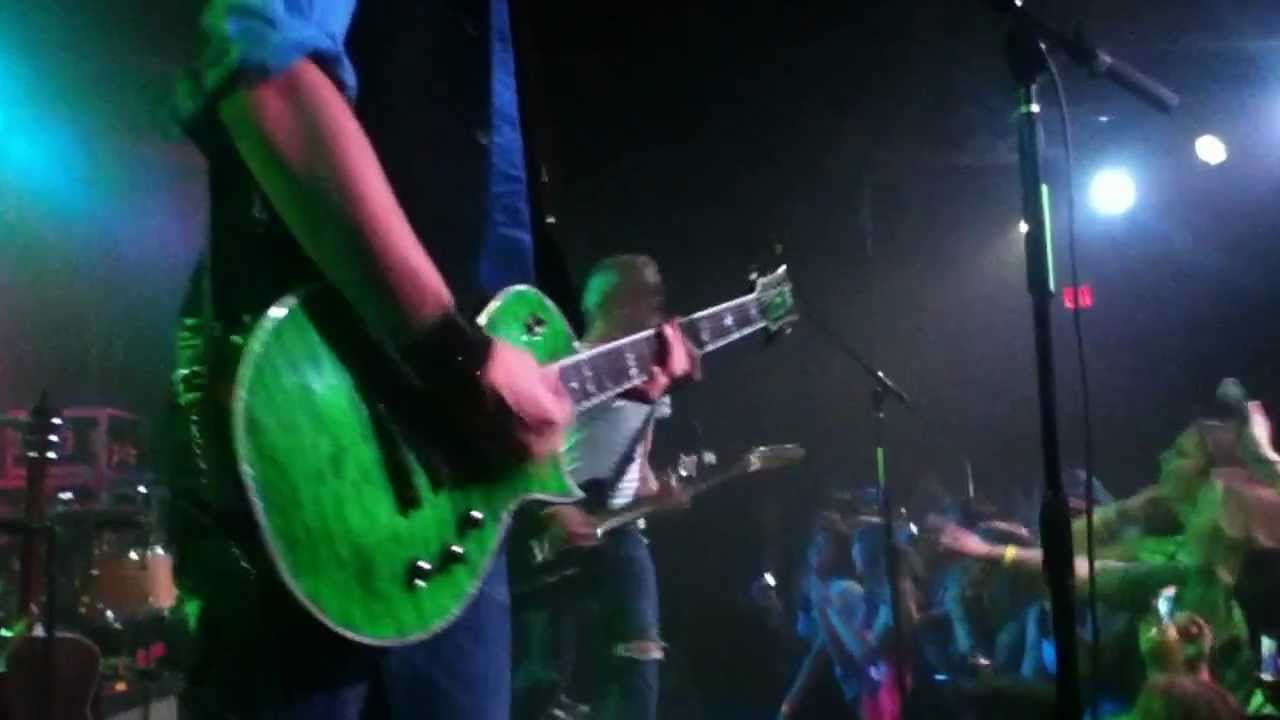 R5-All about the girl