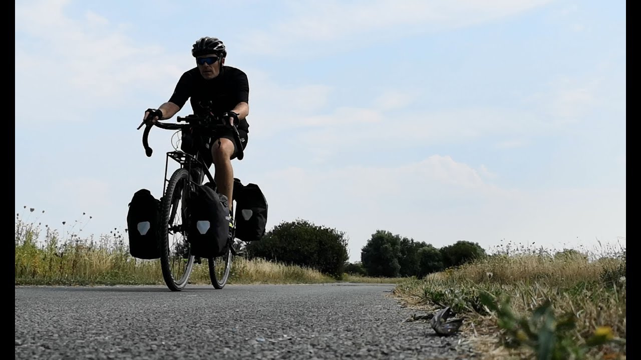 Étape d'un voyage à vélo-: Caen - Étretat : 110 km  - Le pont de Normandie à vélo