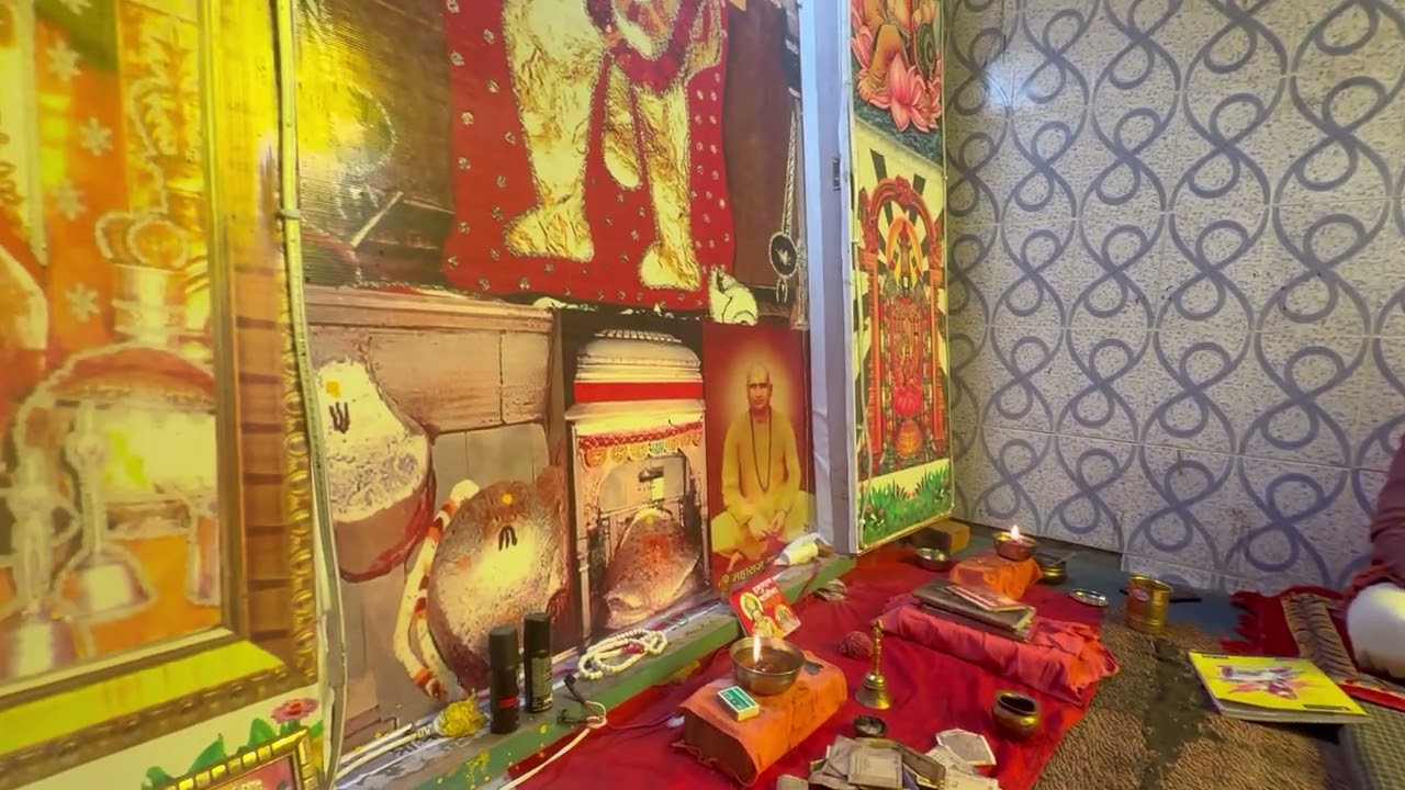 मेंहदीपुर 11 भोगों में गुरु जी गणेश वंदना गाते हुए 