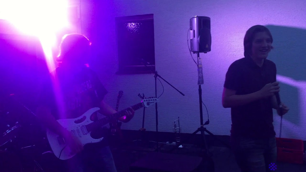 DEAFLESS - Juli 2017 Stra&szlig;engig