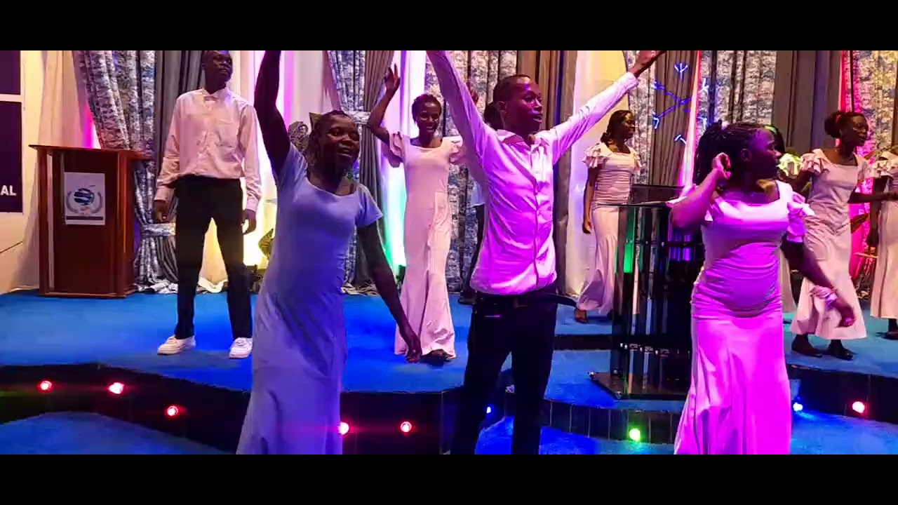 PRAISE SESSION -  WEDNESDAY SERVICE (FRESH FIRE KIREKA)