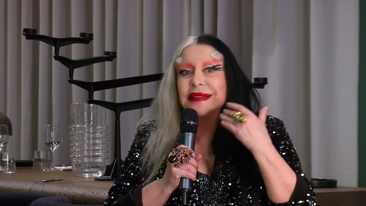 Il corpo è una superficie pittorica: intervista a Orlan