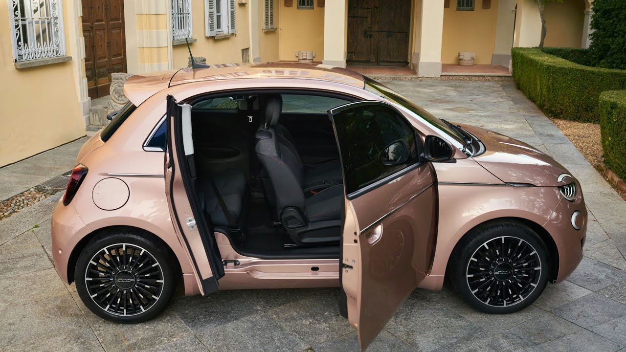 All New Fiat 500 3+1 doors - the mini Rolls Royce
