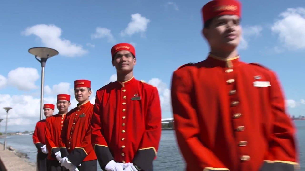 Queen Elizabeth visits Newcastle, Australia for the first time