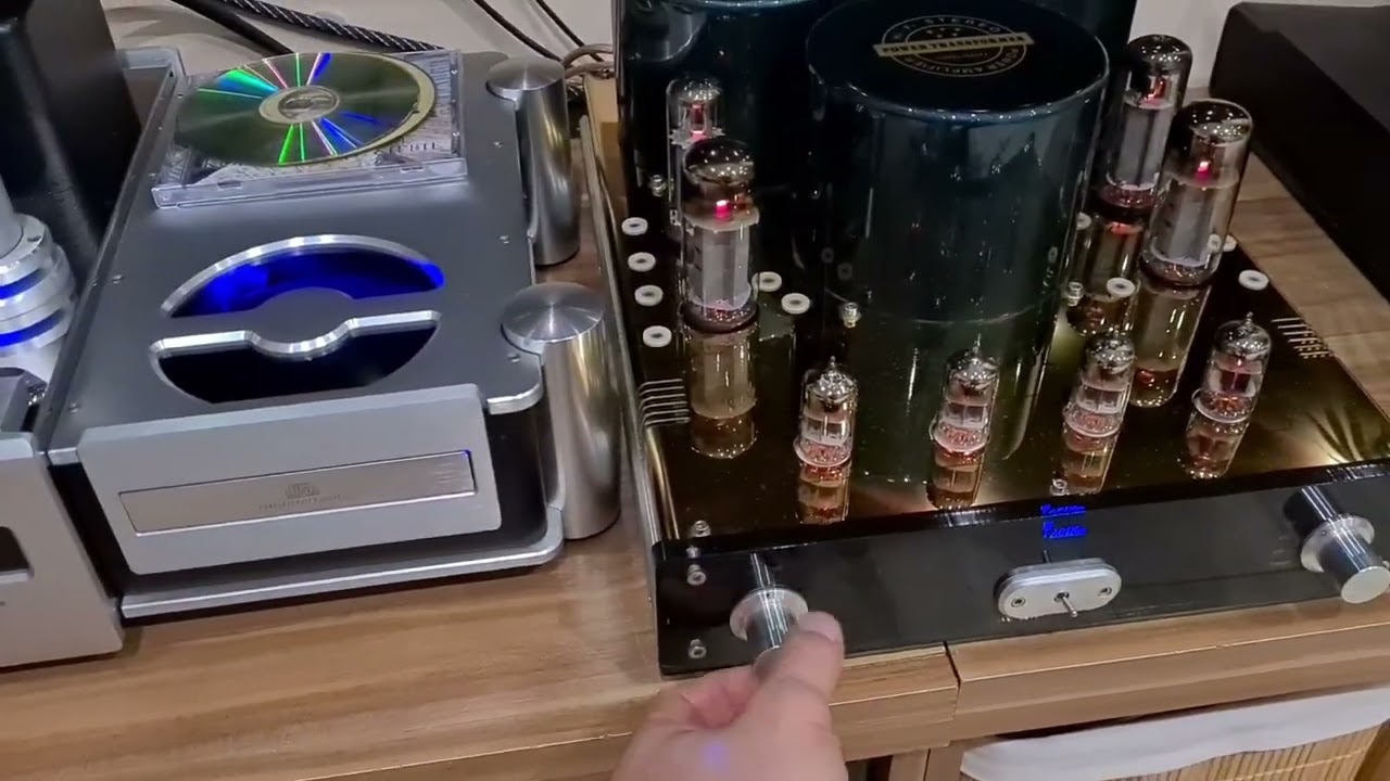 yaqin mc10l , sd32a , kenwood 3022 . Ciepłe lampy na zimę 😊