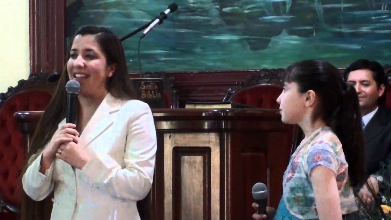 Gladys Muñoz y Javiera Valdivia 8vo  Aniversario Acción Medios Rayo Fugaz