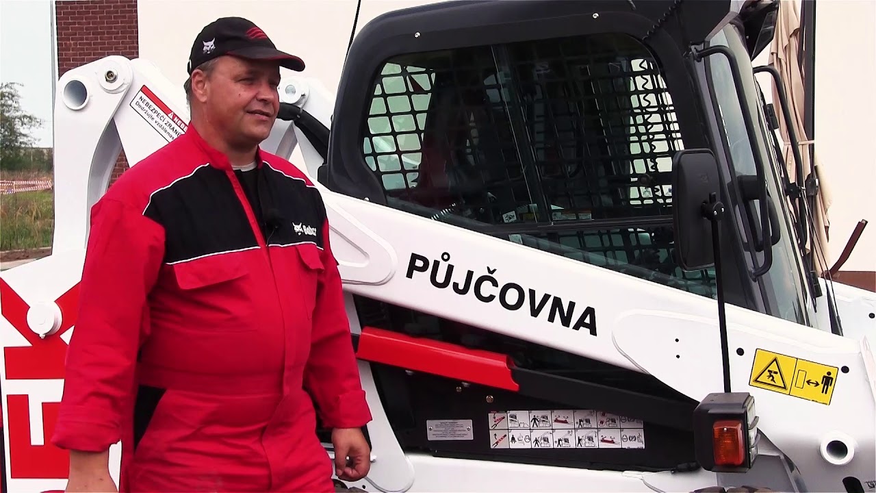 Rovnání zahrady smykovým nakladačem s kultivátorem a bez něj