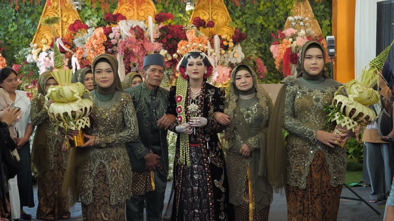 The Wedding Of Indri Andri 3 - Temu Manten