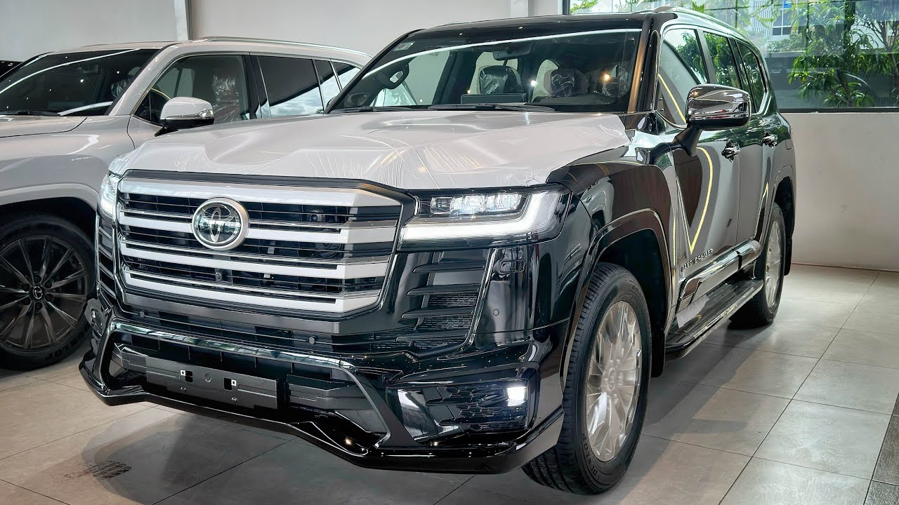 2025 Toyota Land Cruiser VX-R Diesel - Wild Luxury SUV | Sounds, Interior & Exterior 