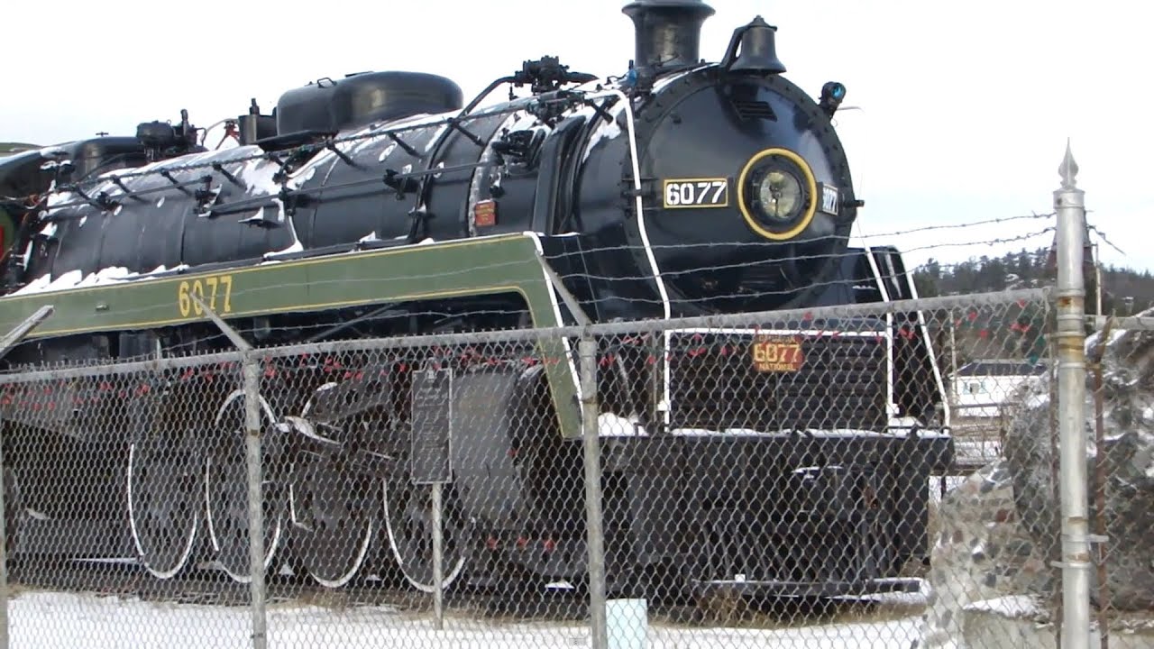 CN 5775 in Capreol (11DEC2010)