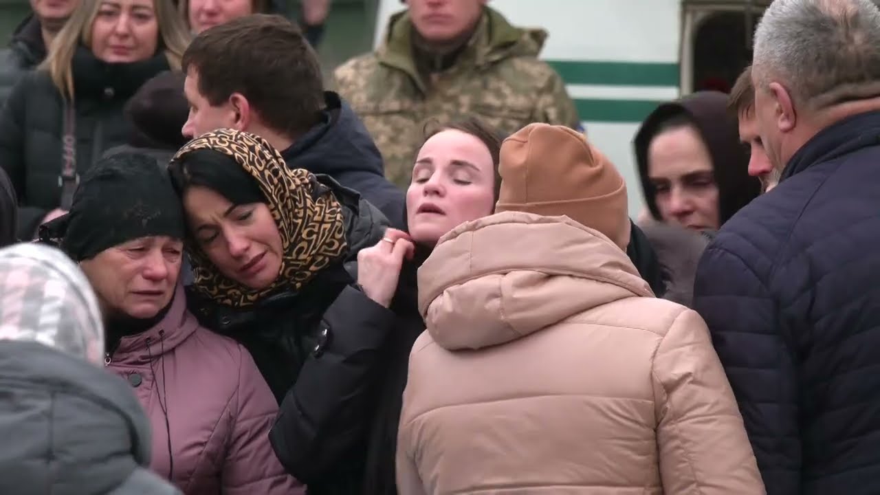У Рівному попрощалися із загиблим на війні солдатом Андрієм Нестеруком