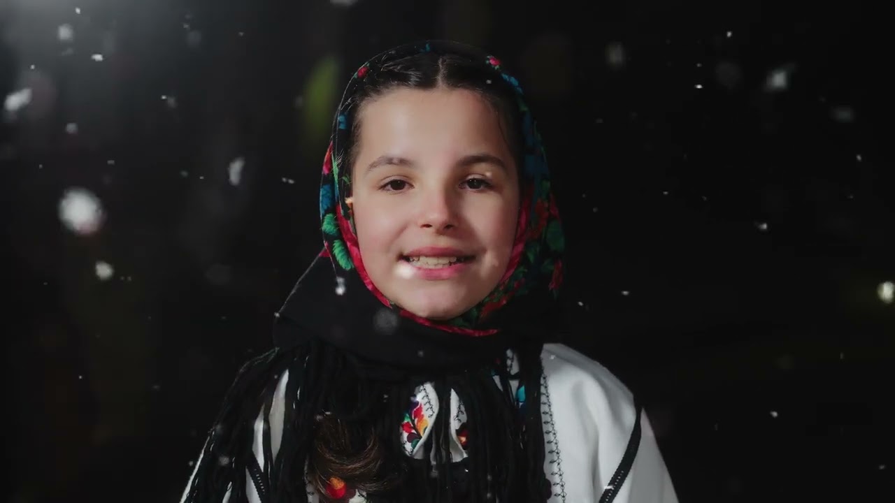 Azi, în seara de Crăciun - Casiana ADOCHEI, Anastasia BÎNZARI, Ana CIUHOREANU