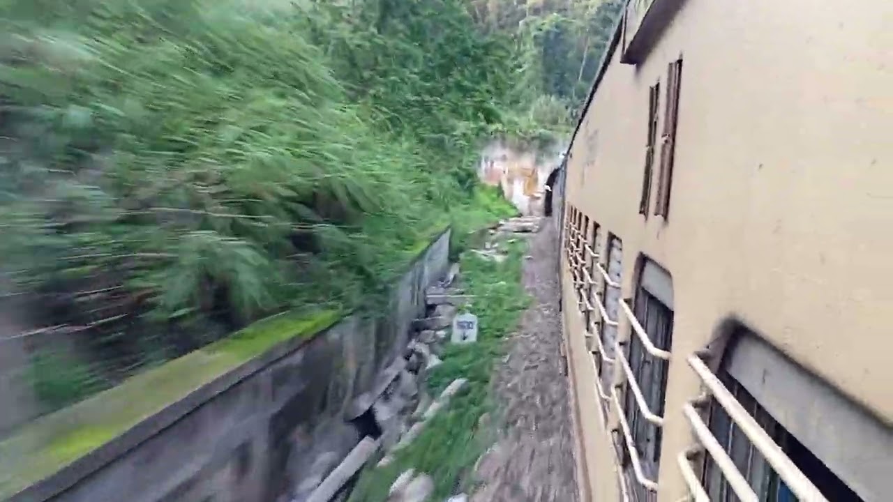 BADARPUR SILCHAR TRAIN JAURNEY#badarpur#hillsection#lumdinghillsection#newhaflong