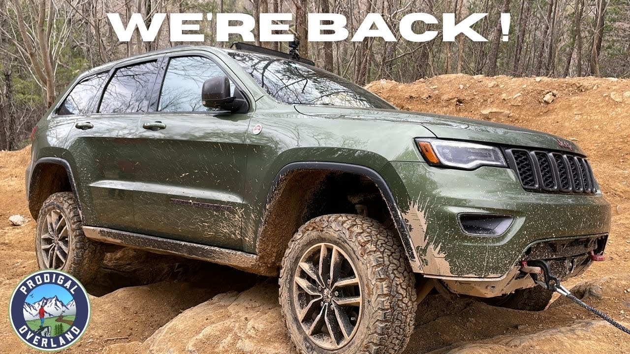 Off Roading Jeep Gladiator and Jeep Grand Cherokee (WK2) | Windrock Trail 22