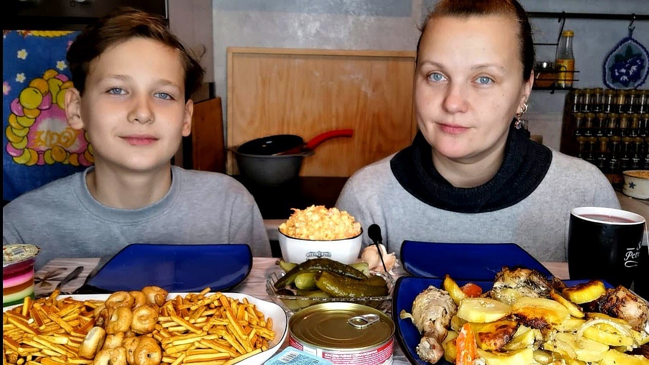 Мукбанг Из духовки/Не во влоге,а Мукбанге