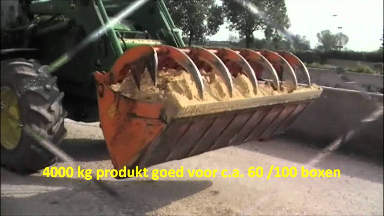 Kalkstromatras en Dekamix stalhygiëne voor in de koeien stallen.