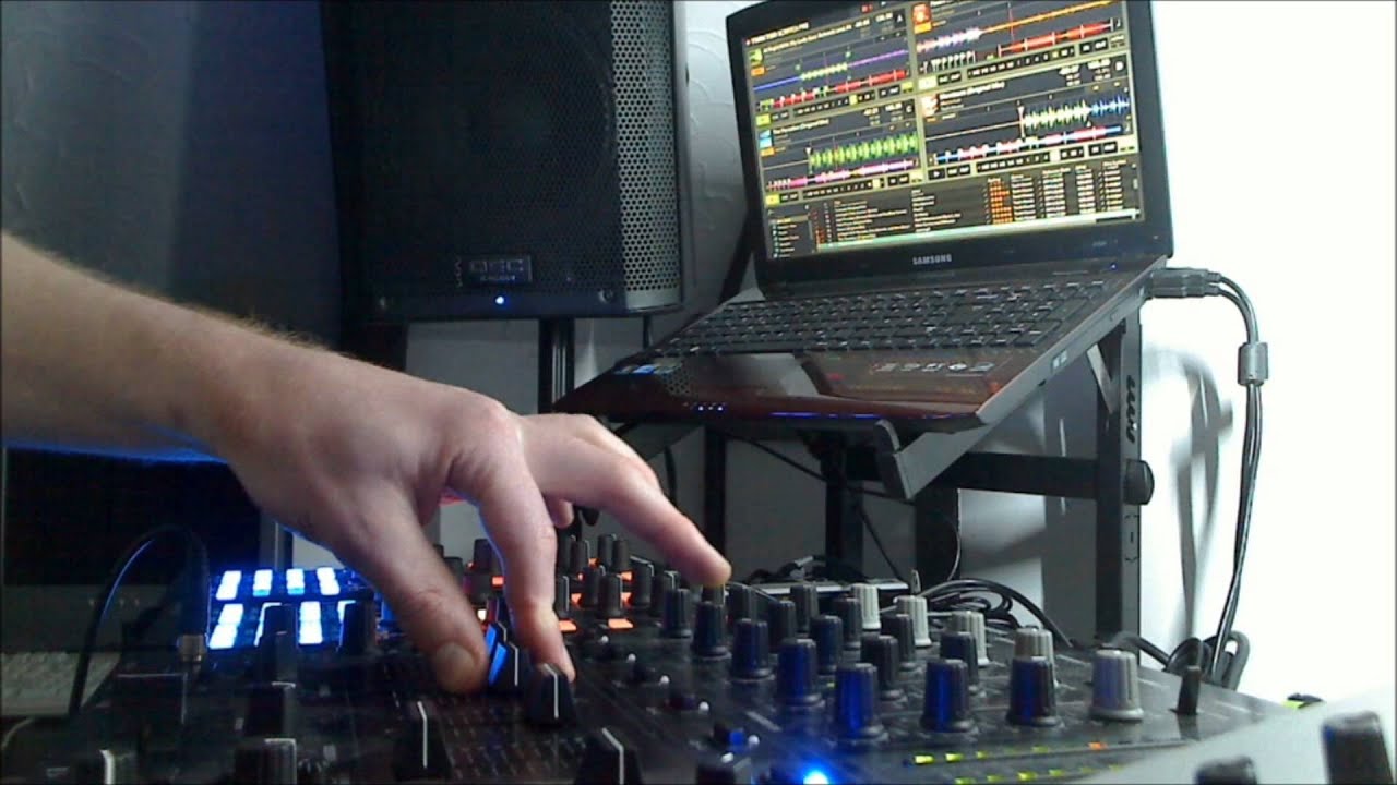 90min - Tribal Tech House - Live Set/Mix - 2011-12-10 (4 Decks - 2 Kontrol X1) DJ Steve LaMarque