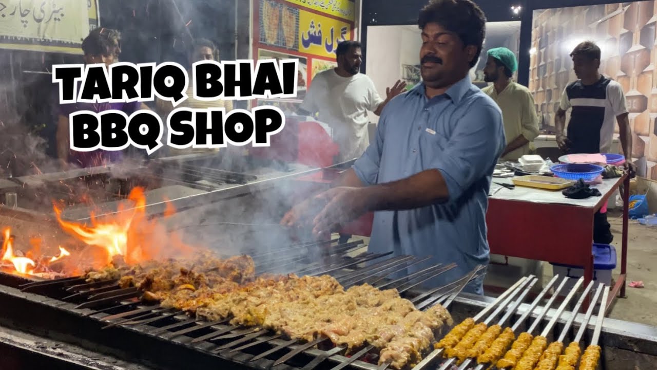 Best BBQ in Lahore | 10 Years Old Tariq Bhai BBQ | Street Food PK  | Pakistani Vlogs