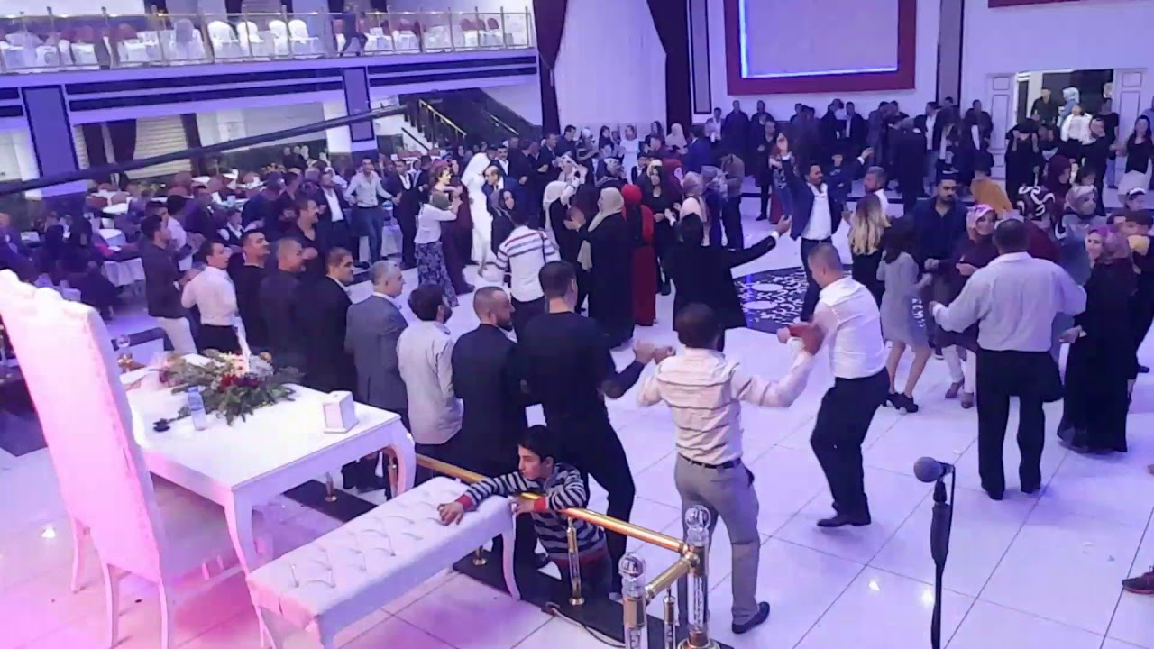 Sileman Aziz Şexani Delilo  Daweta 
Esra & Veysel midyat divan dugun sarayi part 2 سليمان عزيز شيخان