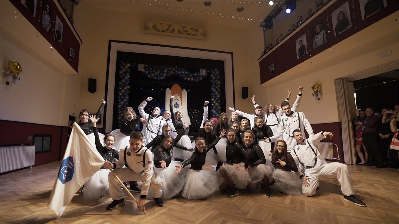 Maturitní ples - Gymnázium Václava Hraběte 8.A