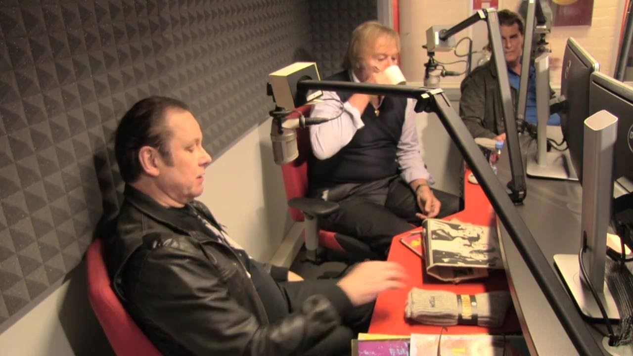 Danny, Frederik ja Tapani Kansa kiertue-elämästä