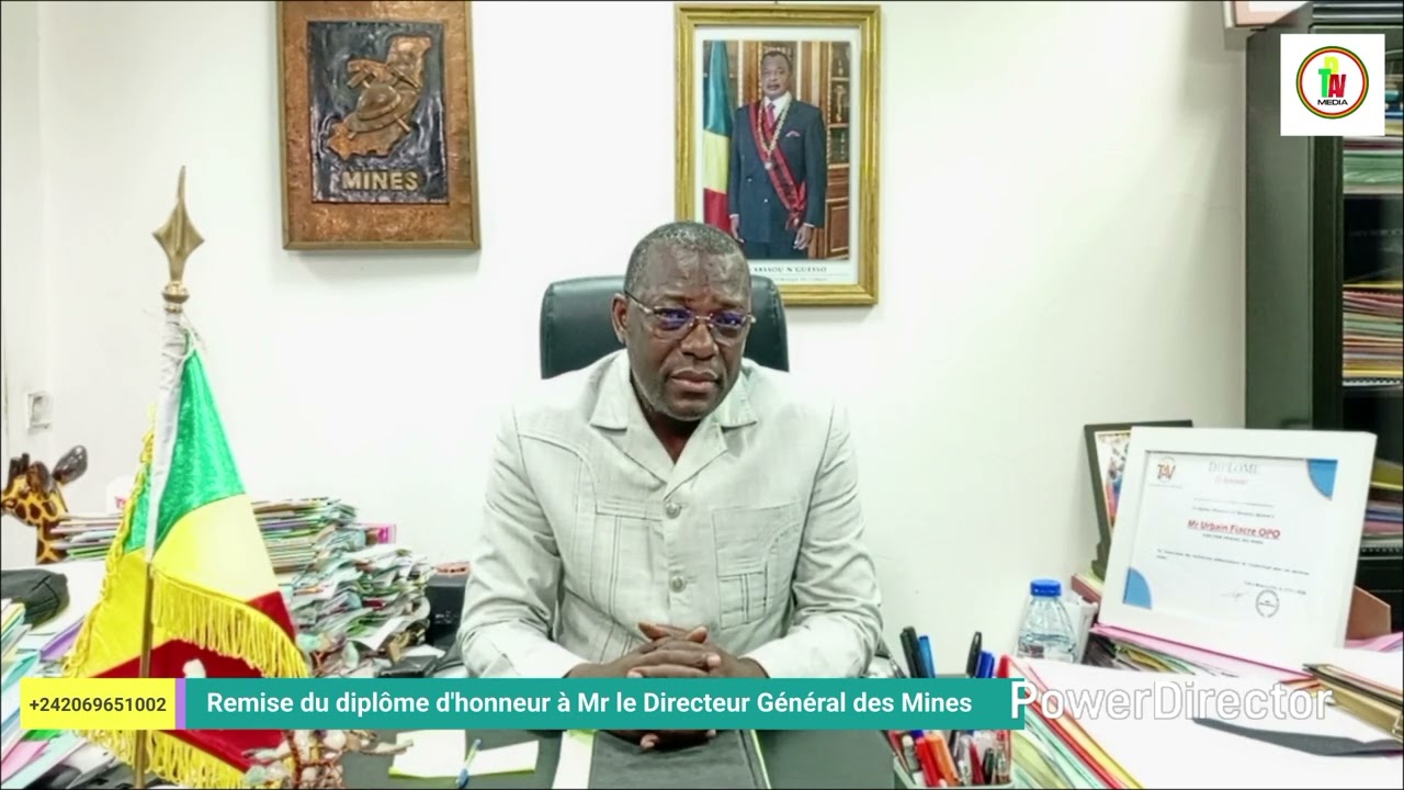 REMISE DU DIPLÔME D'HONNEUR A MR Urbain Fiacre OPO DIRECTEUR GÉNÉRAL DES MINES     