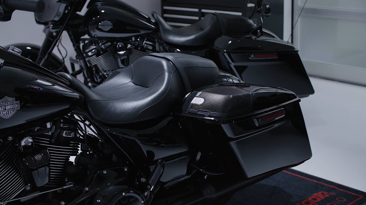 2 Speaker Setup & Amplifier Install – Road King | Harley-Davidson Audio powered by Rockford Fosgate
