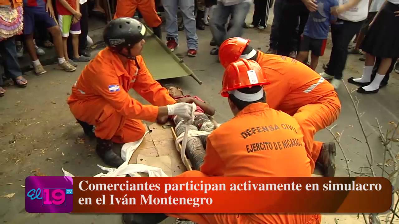 Comerciantes participan activamente en simulacro en el Iván Montenegro