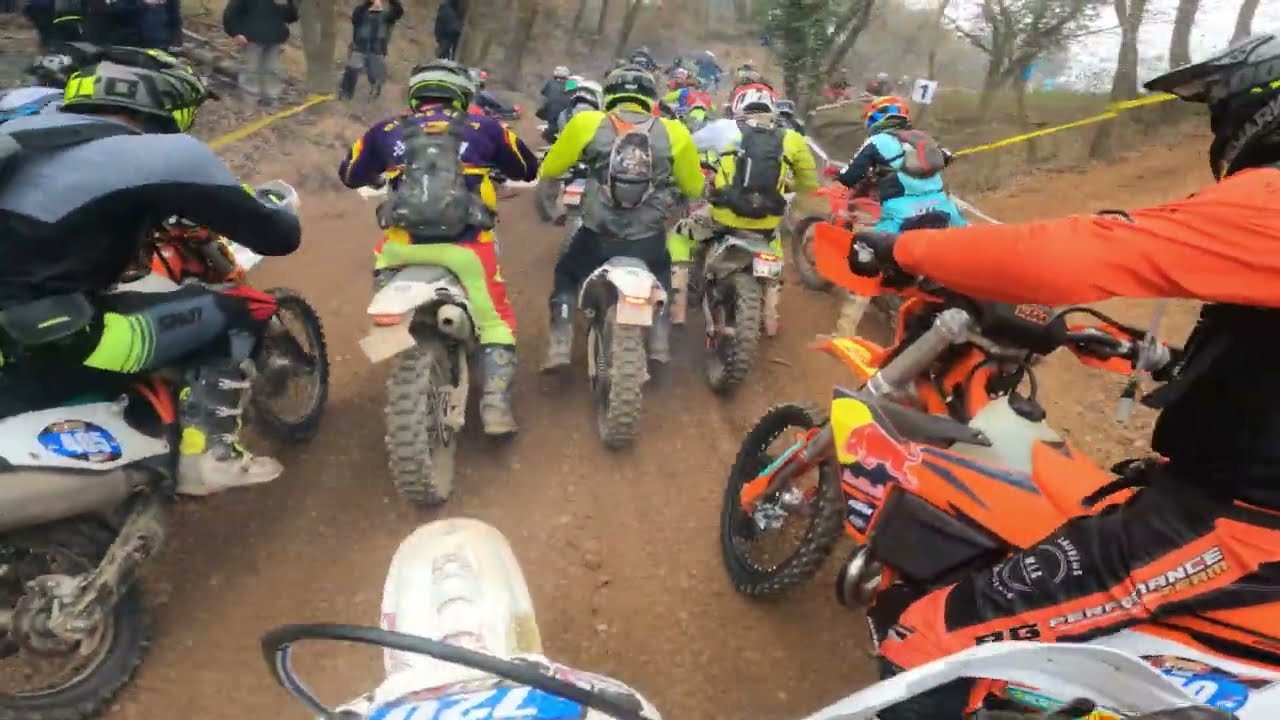 Bassella race 2025 friends (XR 600 vs Enduro bikes) full lap