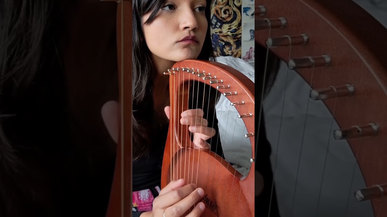 Lyre Harp: still no idea how to hold it
