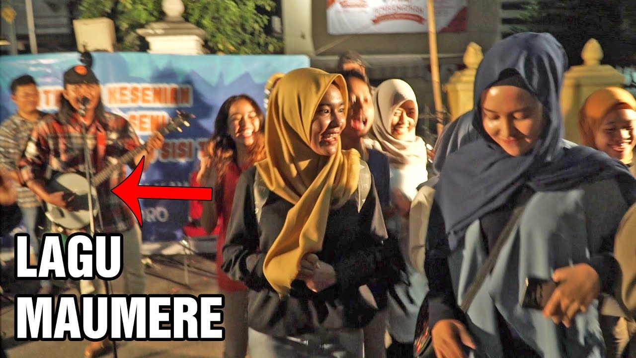 Mantul2 ! Lagu MAUMERE Bikin Wisatawan Jogja bergoyang (Gemu Famire) Pengamen Akustik ASTRO ACOUSTIC