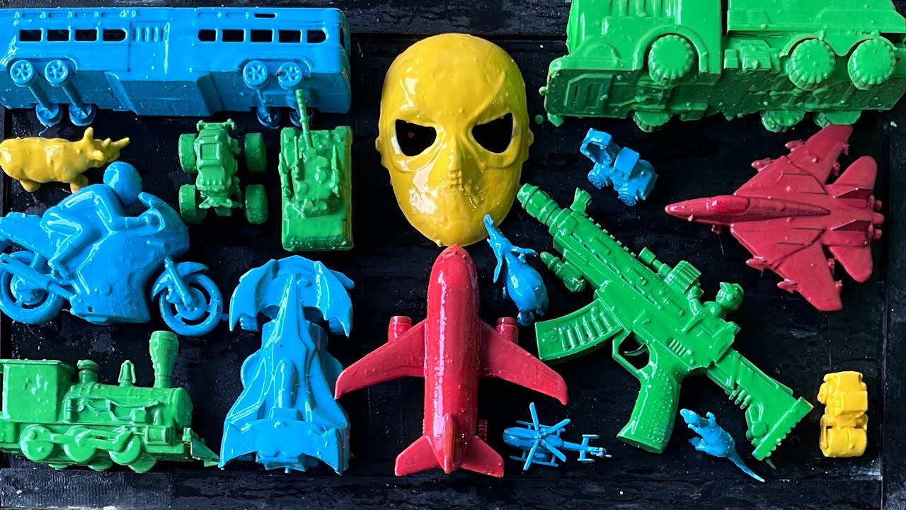 Membersihkan Mainan Mobil Balap, Truk Molen, Kereta Api, Tank Baja, Bus Telolet, Pesawat, Excavator.