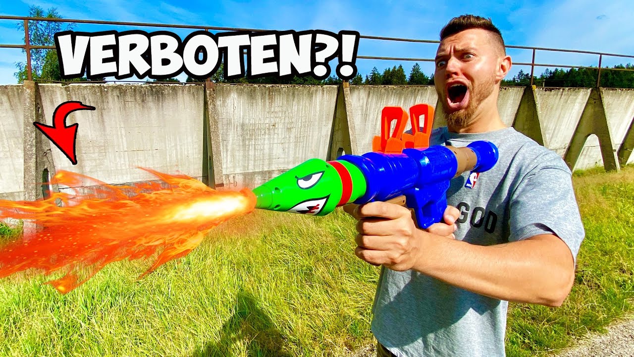 WASSERPISTOLEN als FLAMMENWERFER benutzen geht SCHIEF! (Teil 2) - Experiment
