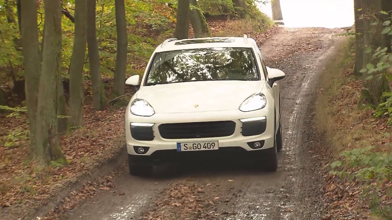 Porsche Cayenne S e-hybrid - The sportiest SUV environmentally friendly  | motorTVee
