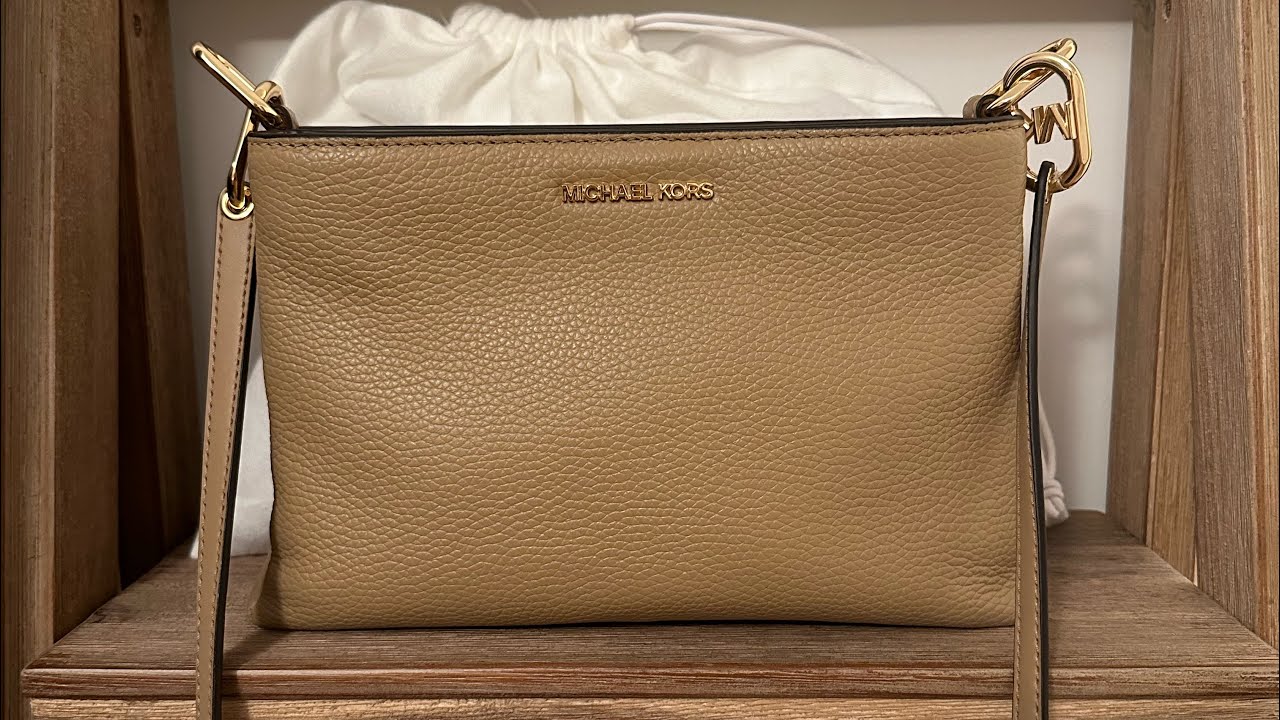 Michael Kors Unboxing | Trisha Medium Crossbody bag | Errands bag | + WHAT FITS IN MY BAG!
