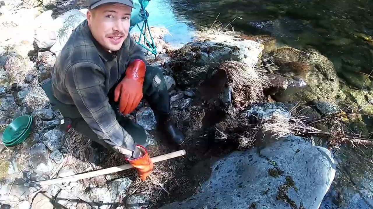 Lucky Finds in Gold Canyon - Reading the River