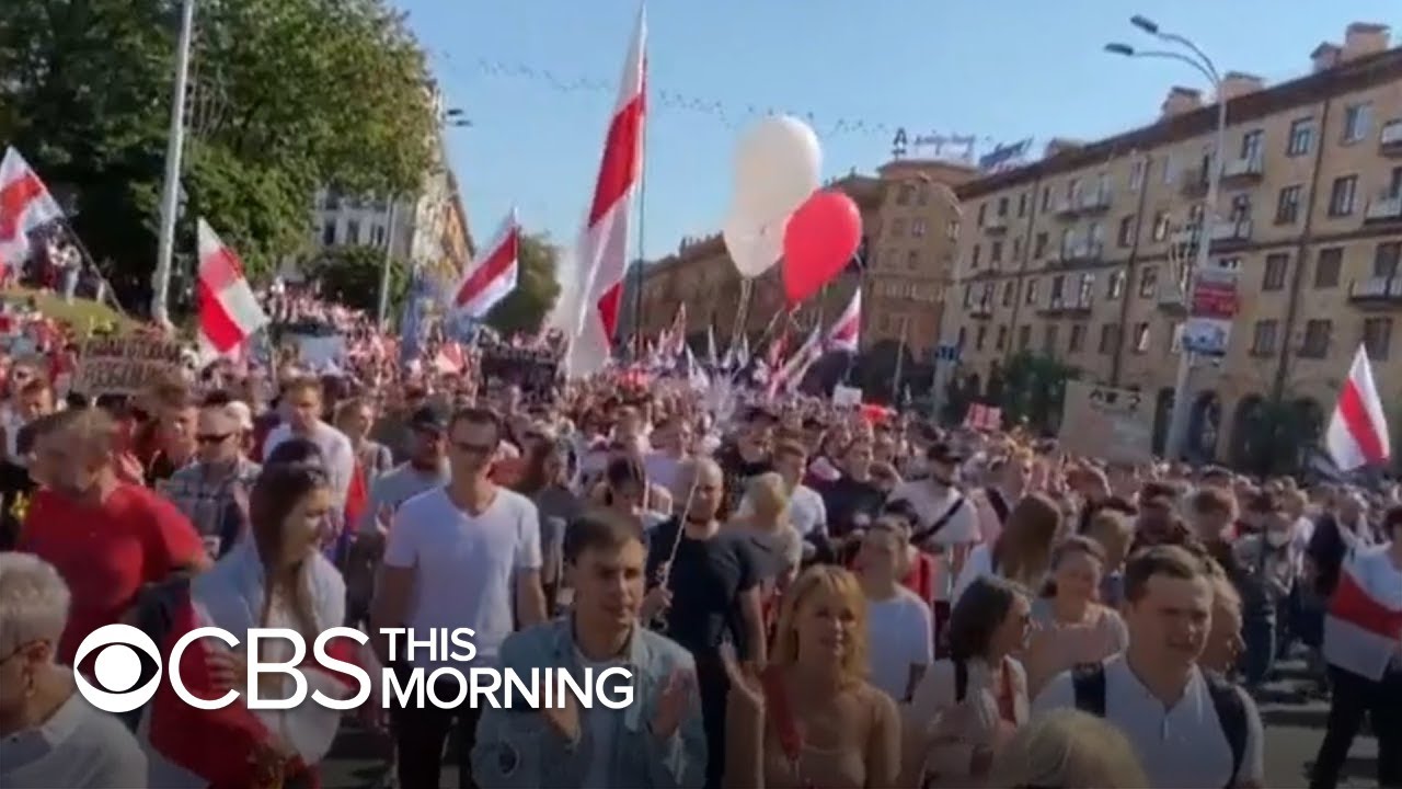 Thousands of protesters call for an end to Lukashenko presidency